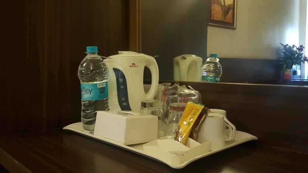 Hostel Mumbai By Maharana Inn Bagian luar foto