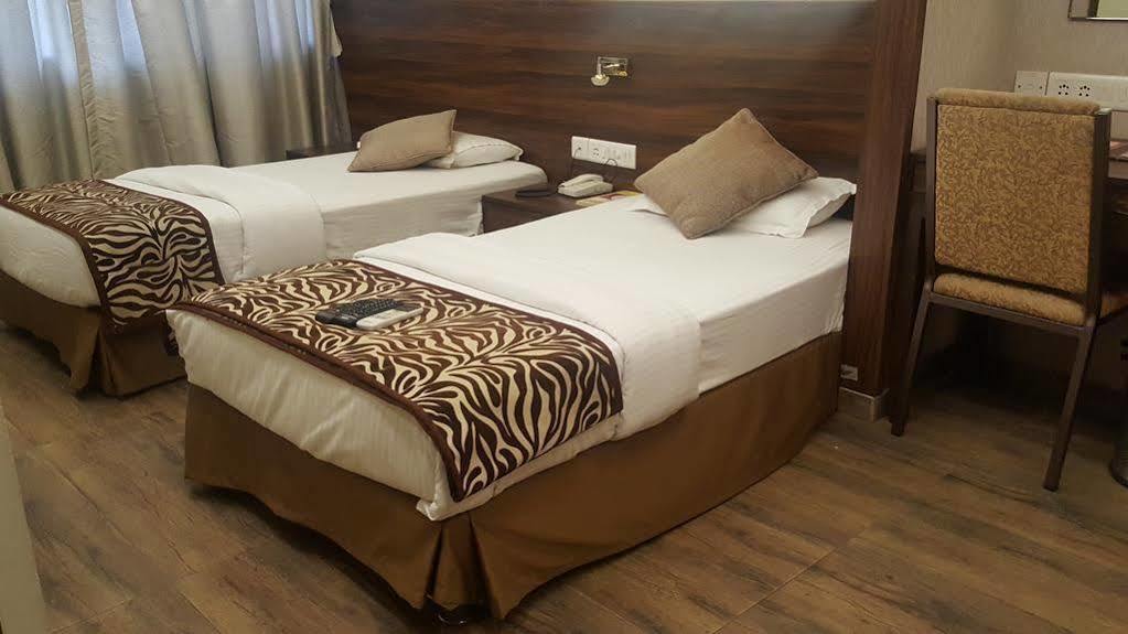 Hostel Mumbai By Maharana Inn Bagian luar foto