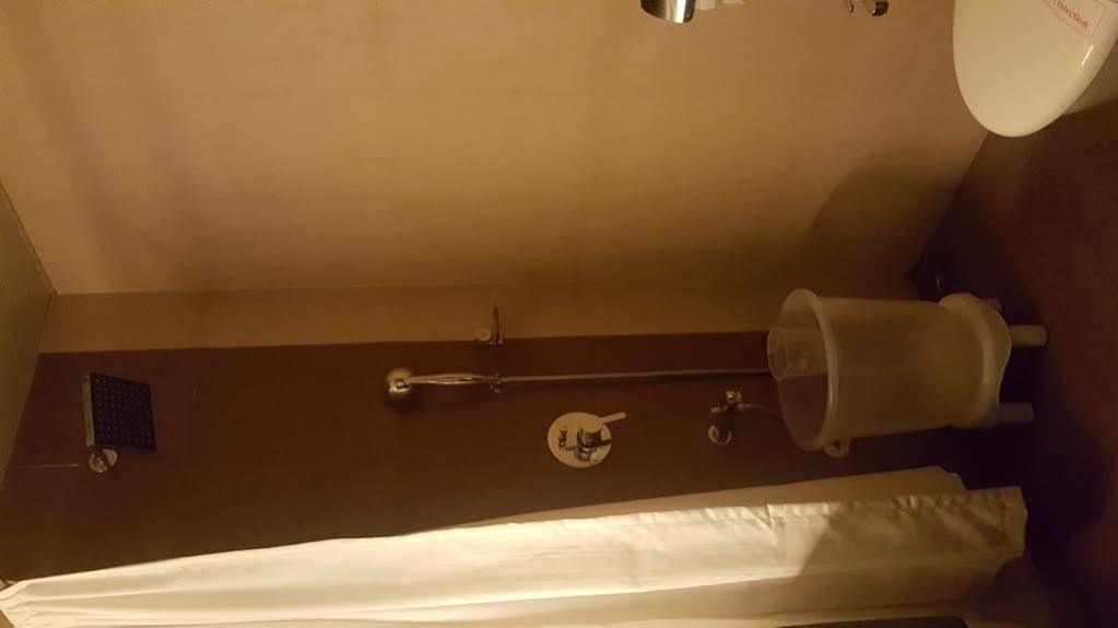 Hostel Mumbai By Maharana Inn Bagian luar foto