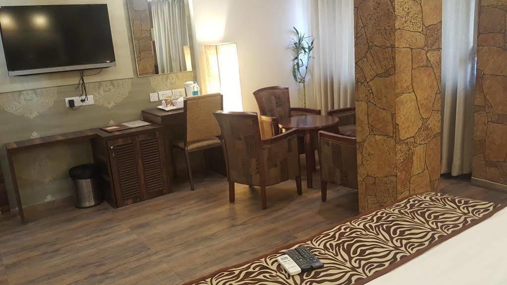 Hostel Mumbai By Maharana Inn Bagian luar foto
